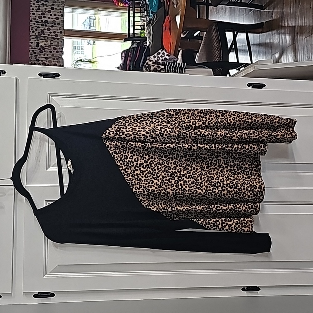 Women's XL Leopard print Top